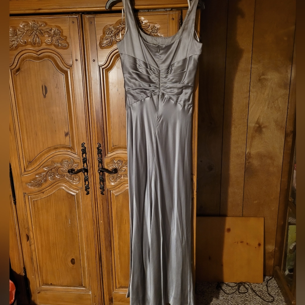 Dress - Picture 2 of 10